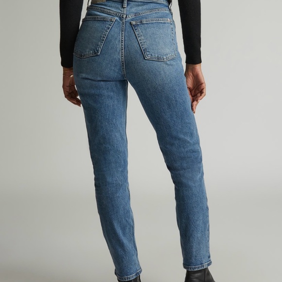Everlane The Original Cheeky Jean - Picture 5 of 5